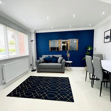 Appartement Modern Home, Close To The Centre With Parking