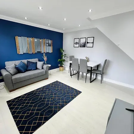 Modern Home, Close To The Centre With Parking Appartement
