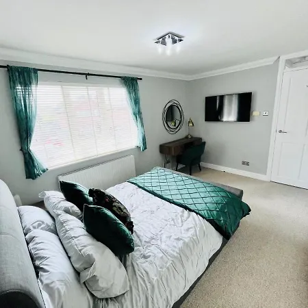 Modern Home, Close To The Centre With Parking * Birmingham